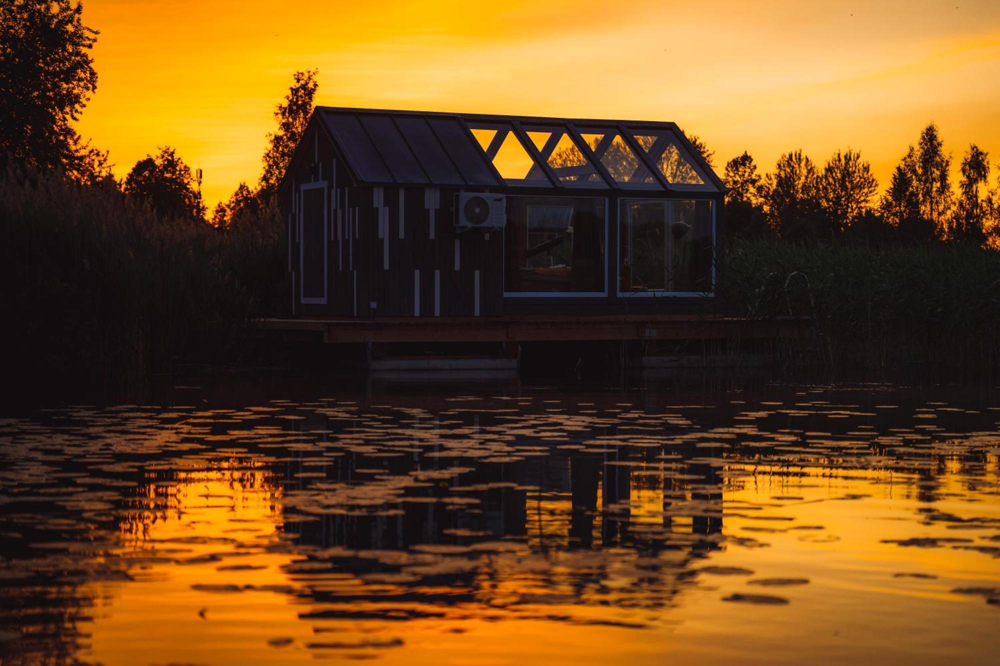 Million Star Hotel Latgale Nastrova Dış mekan fotoğraf